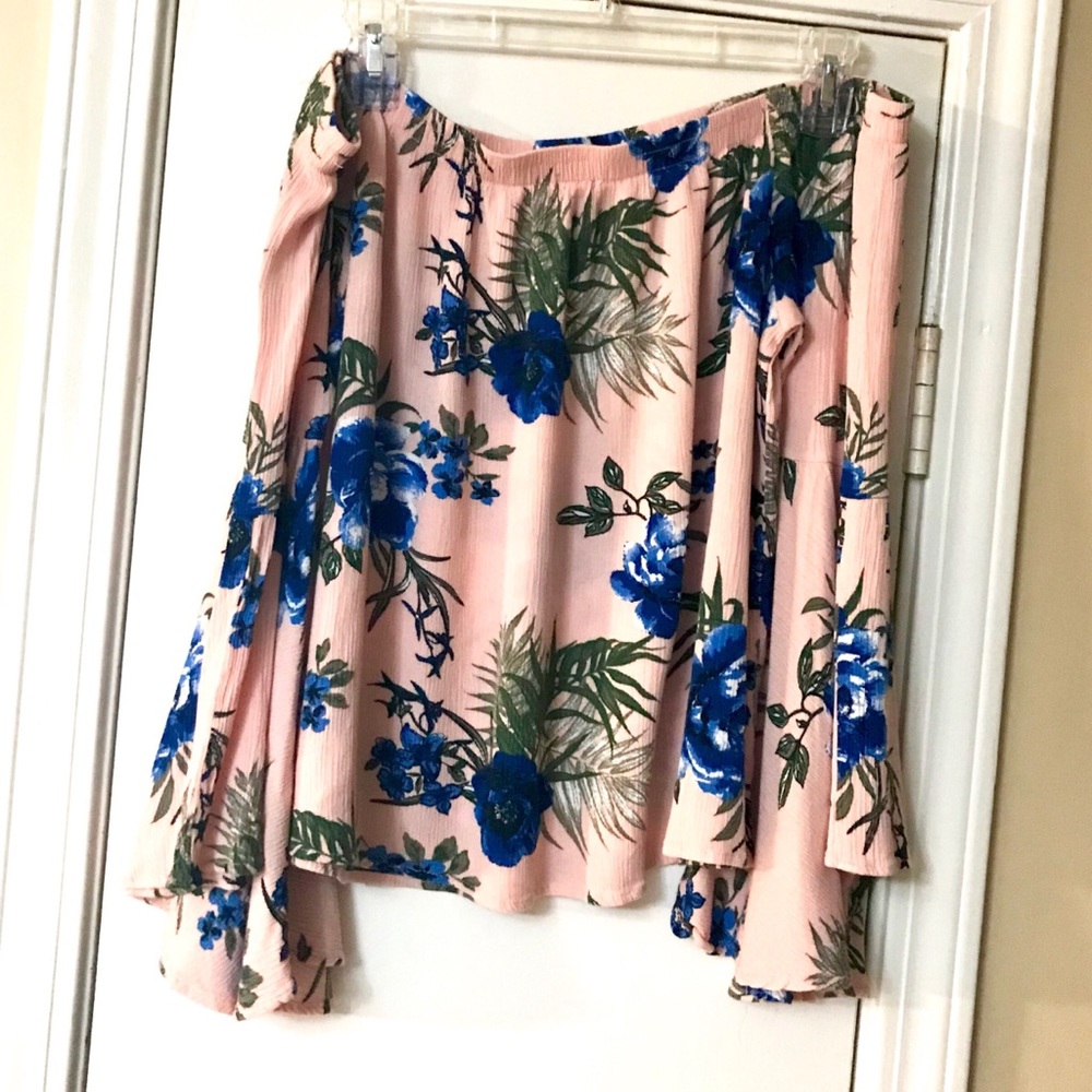 NWOT Beautiful floral off the shoulder top